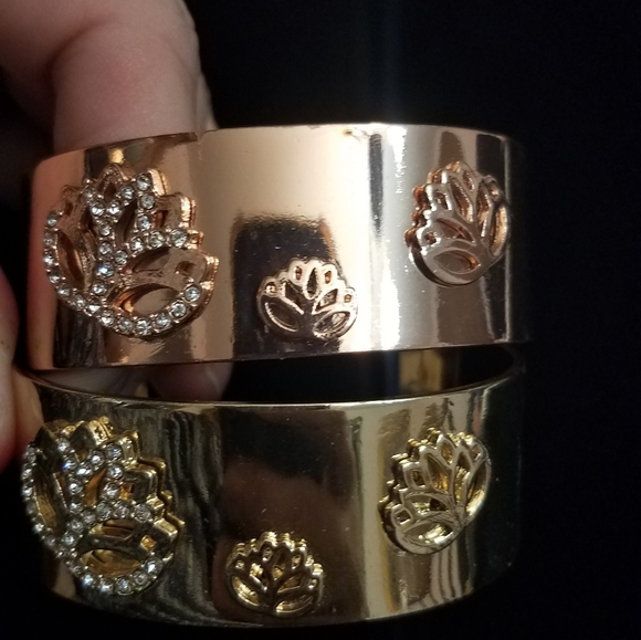 Cuff bracelet set - Picture 1 of 3